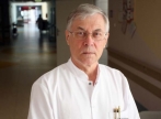 26.06.2008 WROCLAW , AKADEMIA MEDYCZNA KLINIKA NEUROCHIRURGII NZ. PROF ZW DR HAB WLODZIMIERZ JARMUNDOWICZ FOT. PAWEL KOZIOL / AGENCJA GAZETA